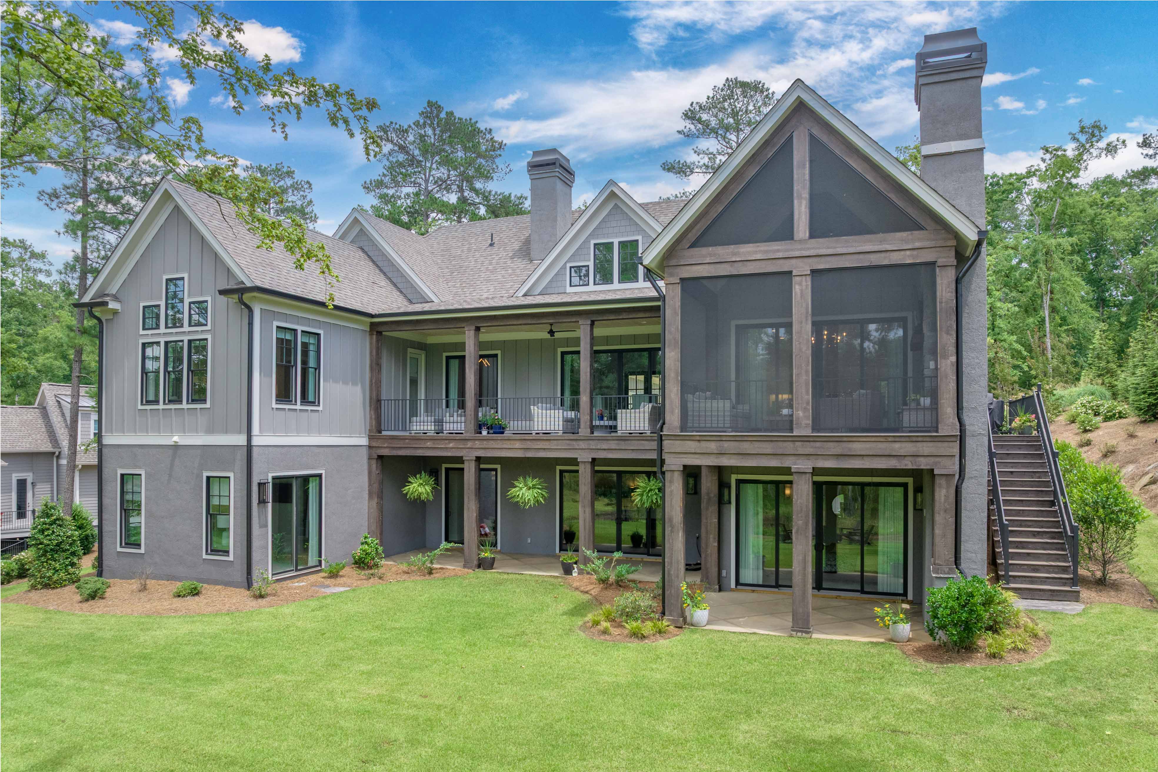 1070 Griffin Creek image 2